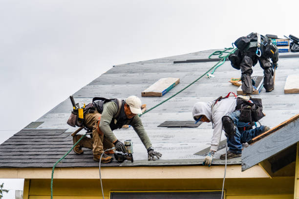Professional Gutter Installation technician working in Tappan, NY